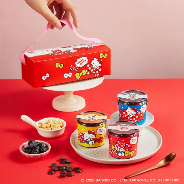〔Hello Kitty聯名蛋糕〕【起士公爵】起司杯子蛋糕3入組(原味、藍莓、巧克力)