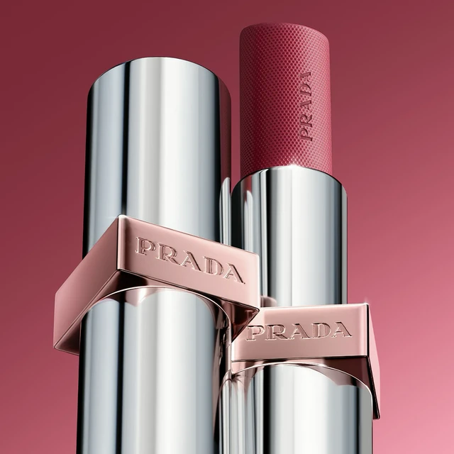 【PRADA】【專屬刻字】熱銷新色💘原生稜光水唇膏 U023暮光粉 |PRADA淡素唇膏|訂製刻字禮|生日禮物 | LINE 禮物